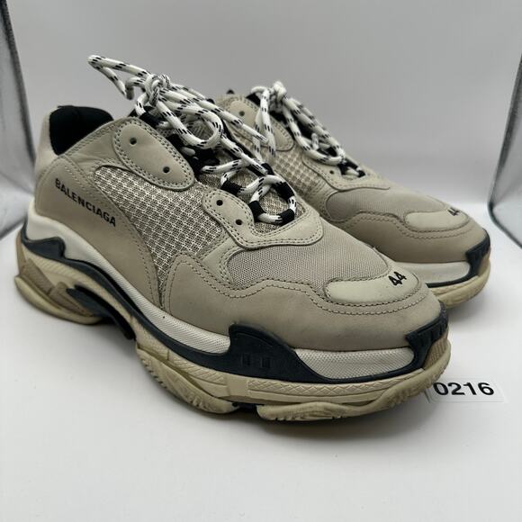 BALENCIAGA RARE TRIPLE S Men's 11 Sneaker Vanille 536747 W0906 9787 - Picture 2 of 8